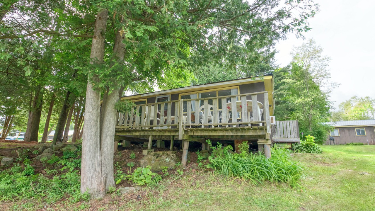 Photo of Patio Balcony in Frontenac