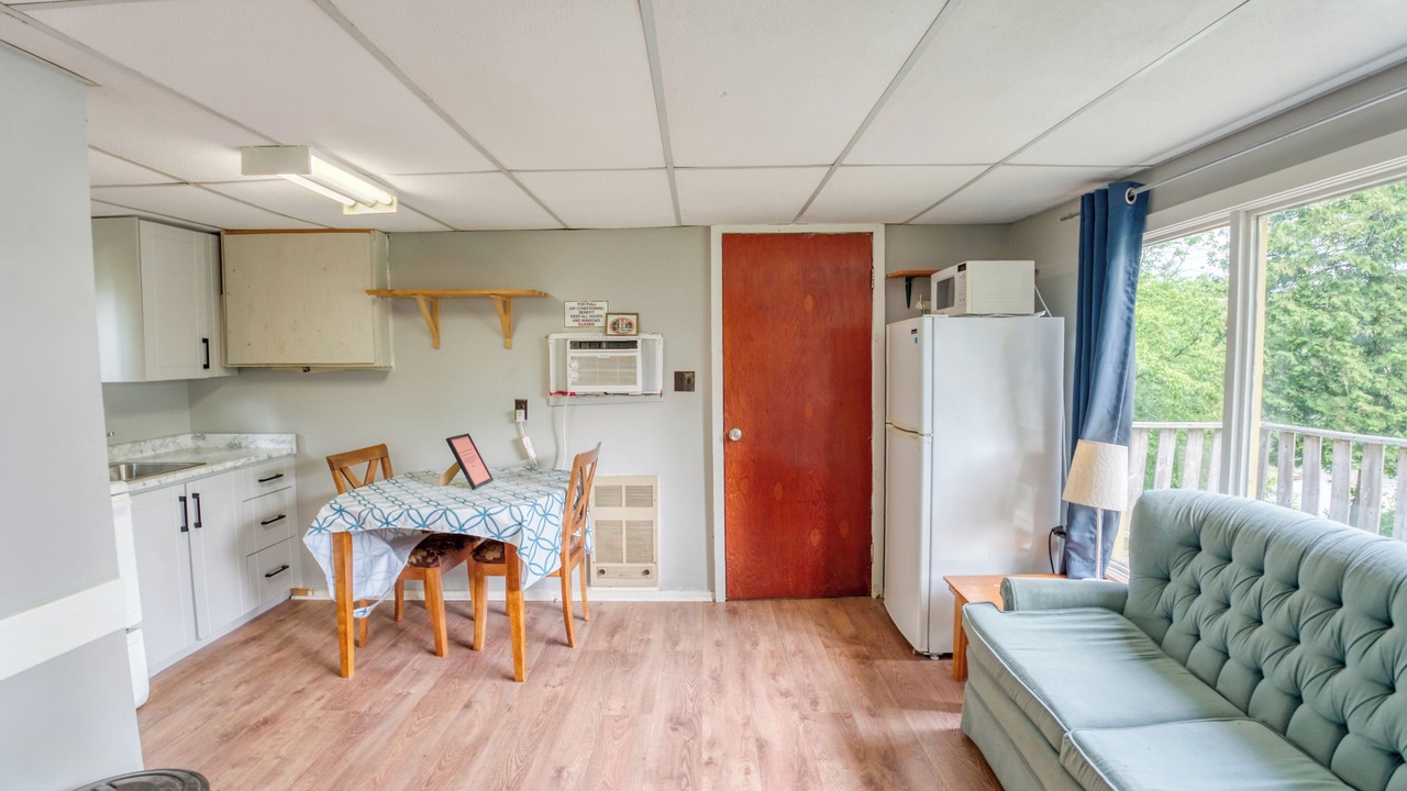 Photo of Livingroom in Frontenac