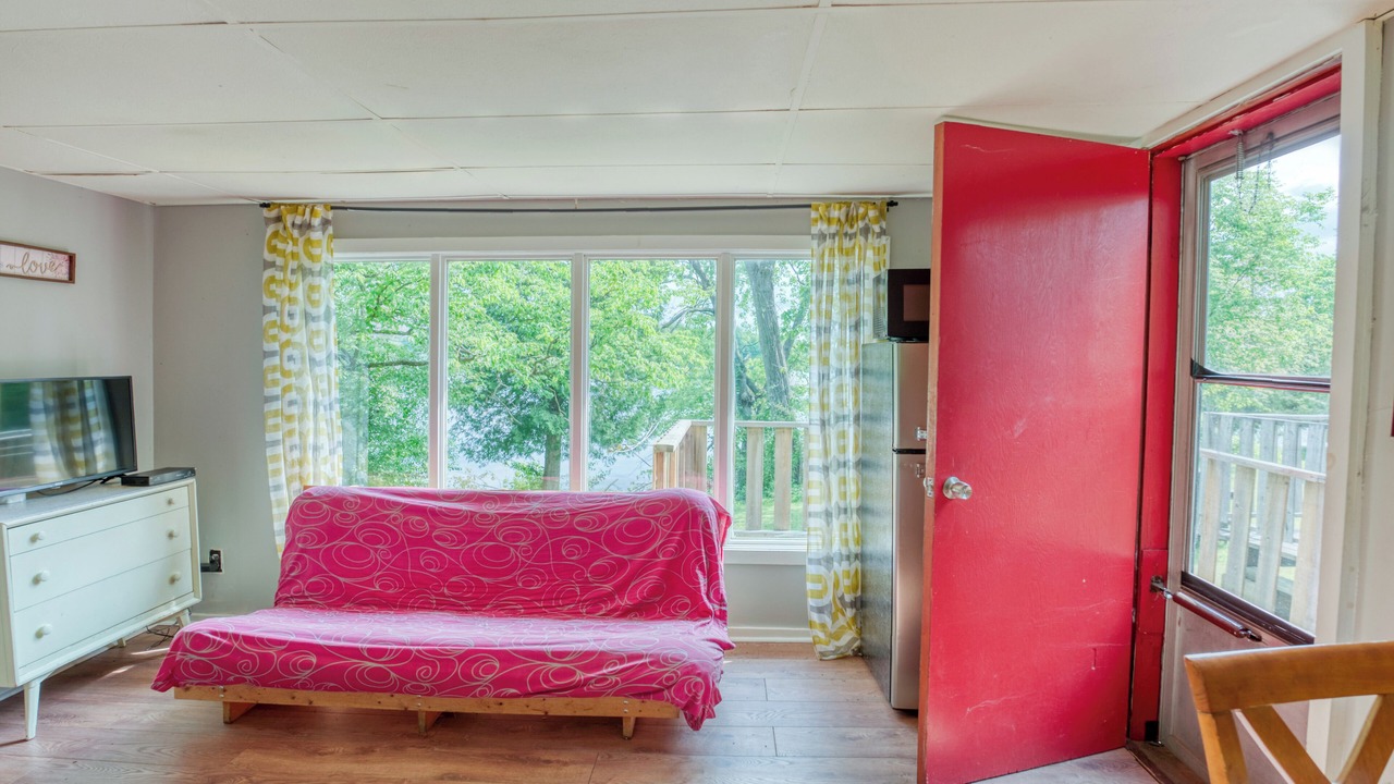 Photo of Livingroom in Frontenac