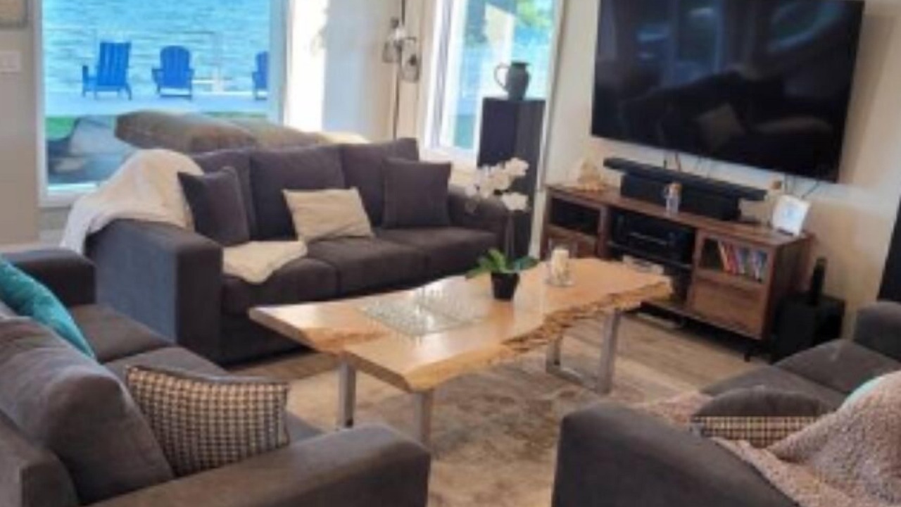 Photo of Livingroom in Hamilton