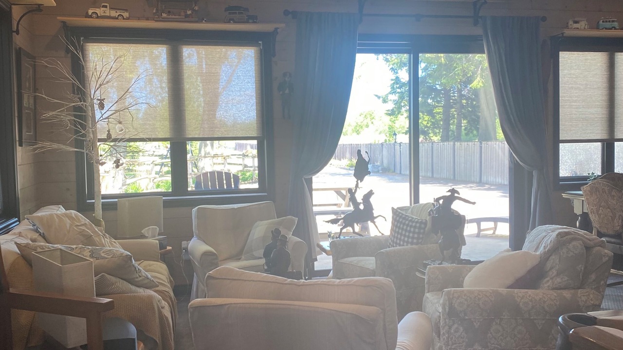 Photo of Livingroom in Durham Region