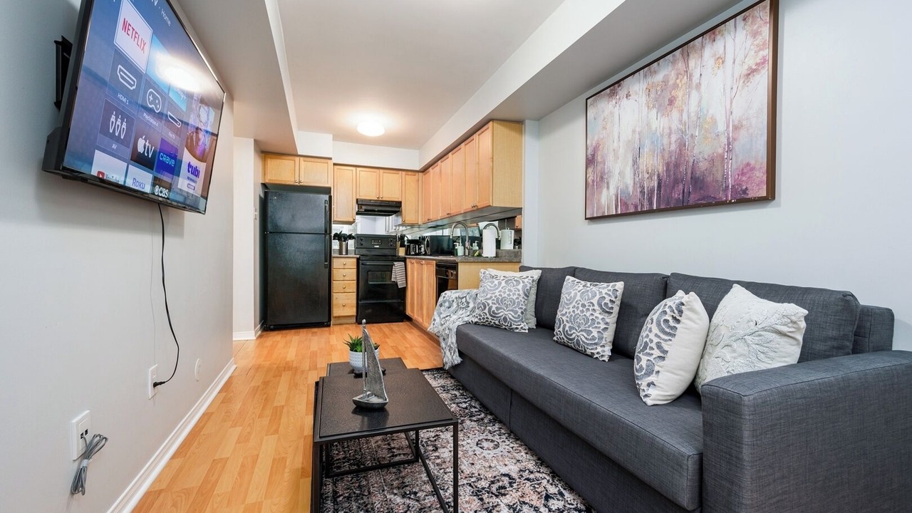 Photo of Livingroom in Churchill Meadows