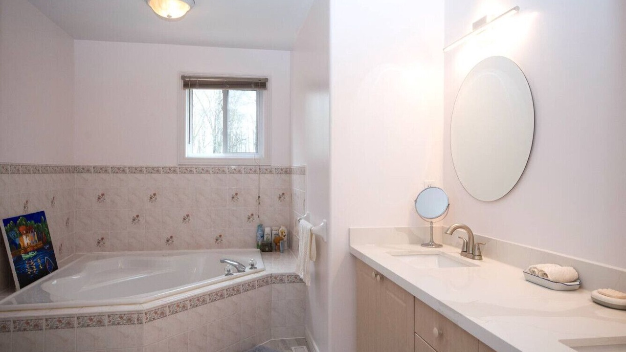 Photo of Bathroom in Carrying Place
