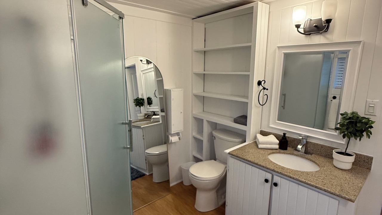 Photo of Bathroom in Grand Bend