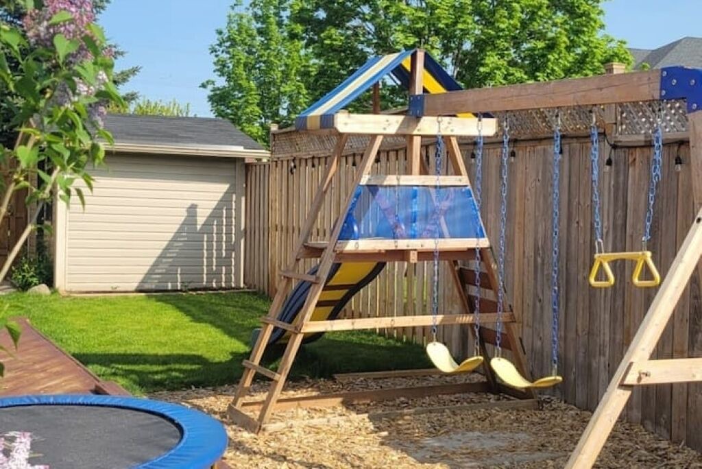 Photo of Others in Lisgar