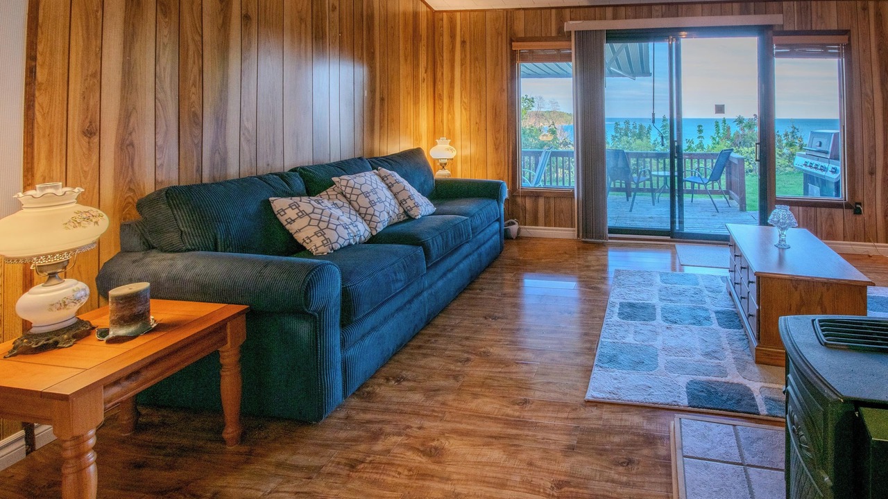 Photo of Livingroom in Central Huron
