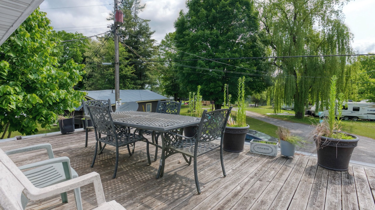 Photo of Outdoor in Frontenac