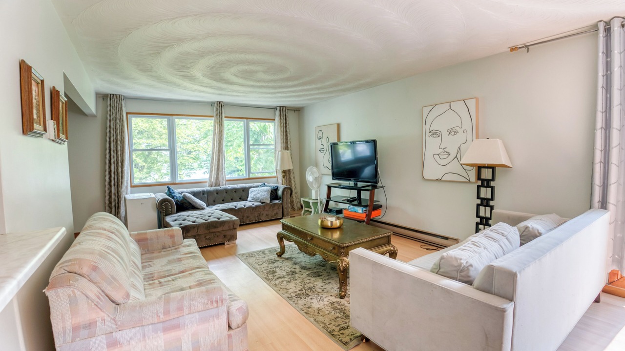 Photo of Livingroom in Frontenac