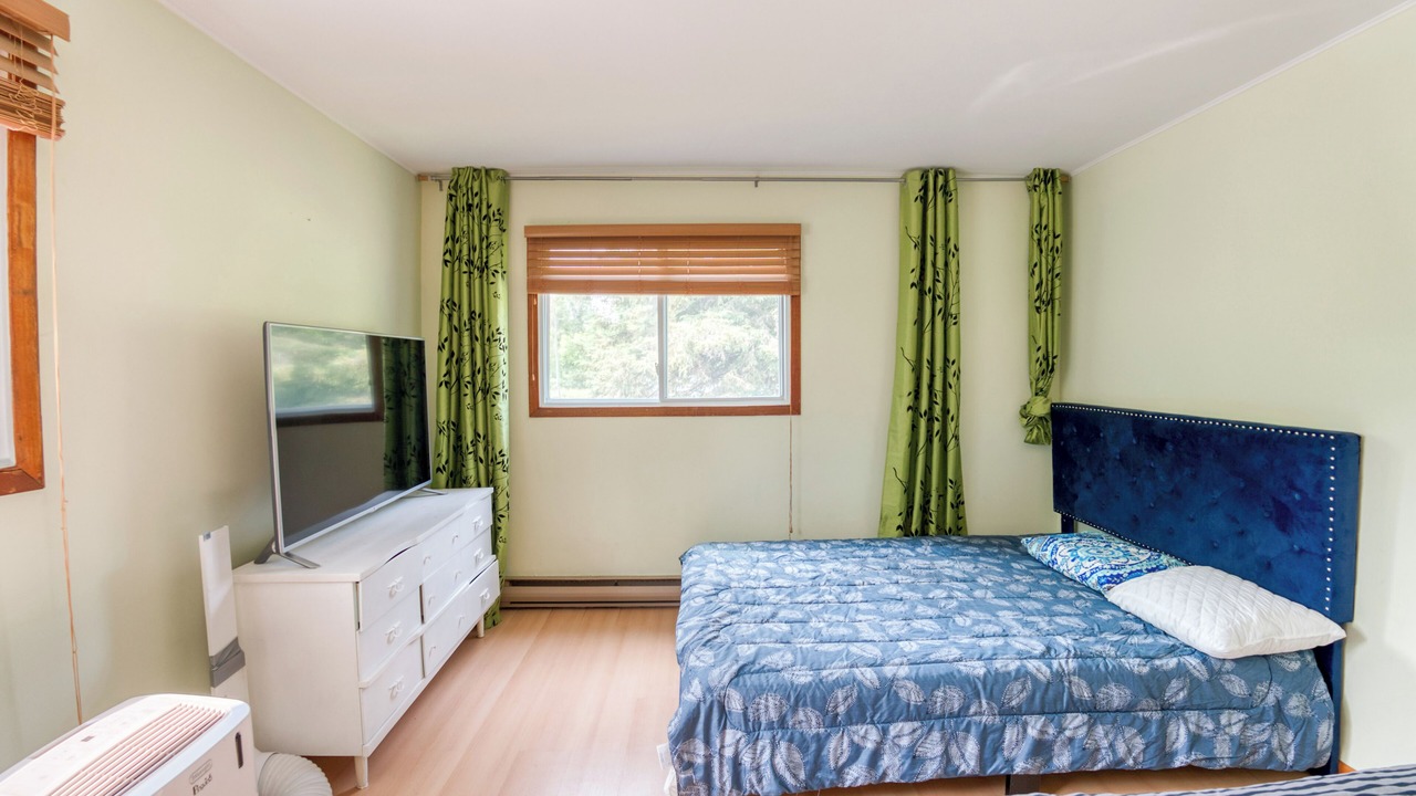Photo of Bedroom in Frontenac