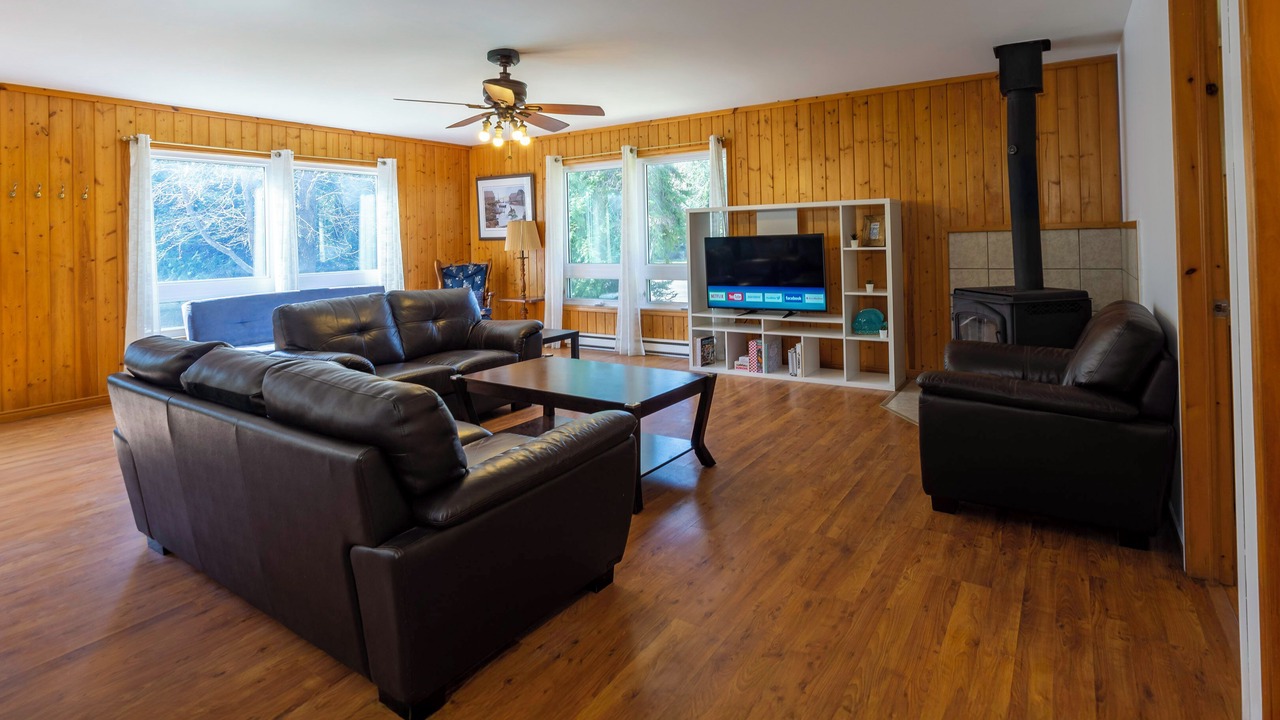 Photo of Livingroom in Tobermory