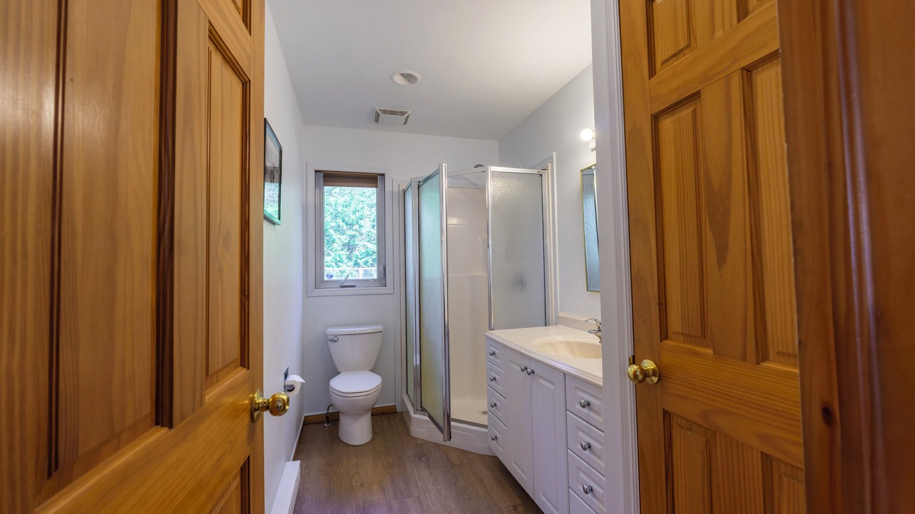 Photo of Bathroom in Tobermory