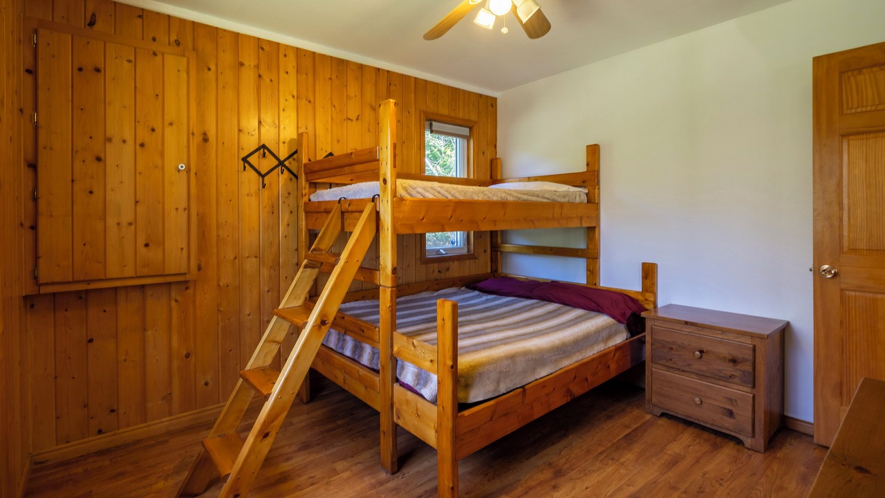 Photo of Bedroom in Tobermory