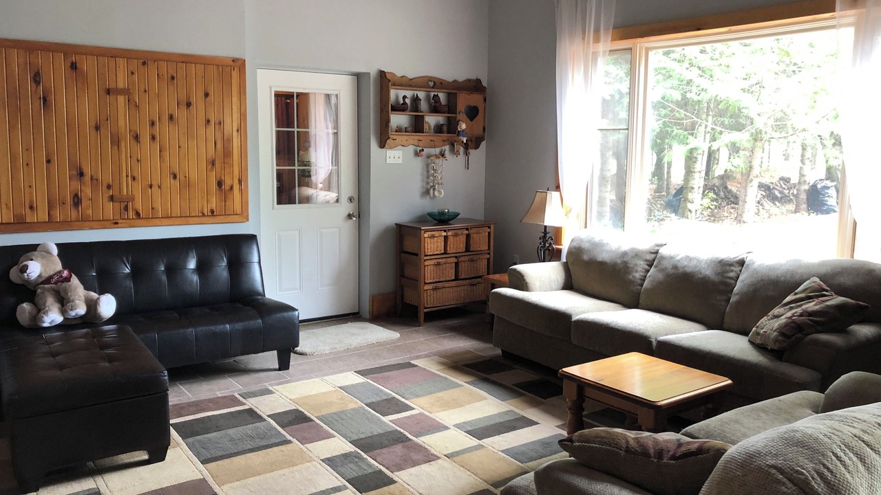 Photo of Livingroom in Marmora and Lake