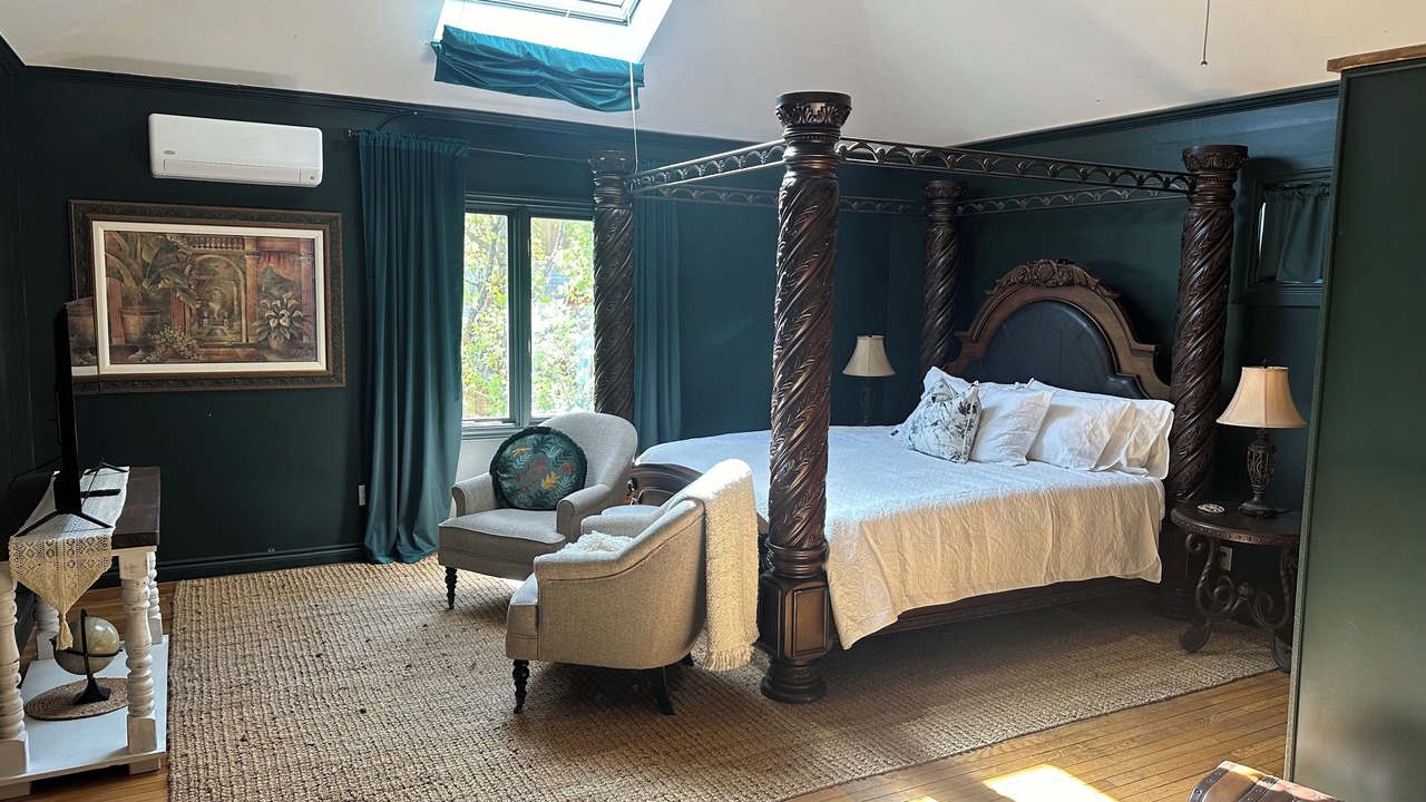 Photo of Bedroom in Elora