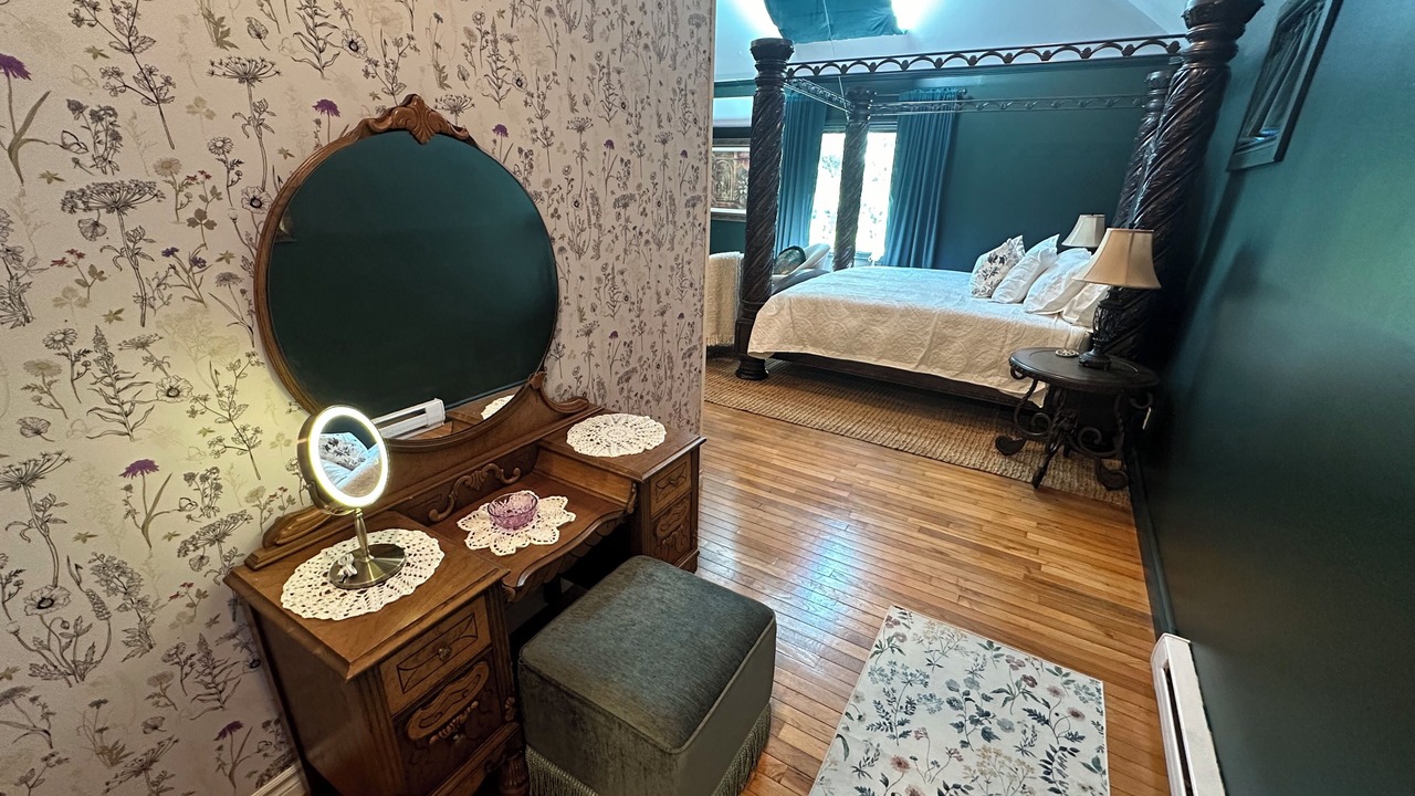 Photo of Bedroom in Elora