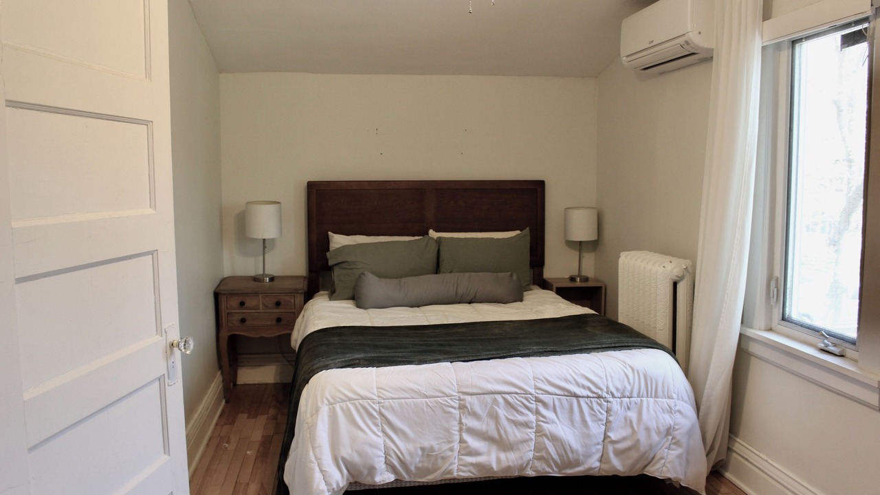 Photo of Bedroom in Tangletown