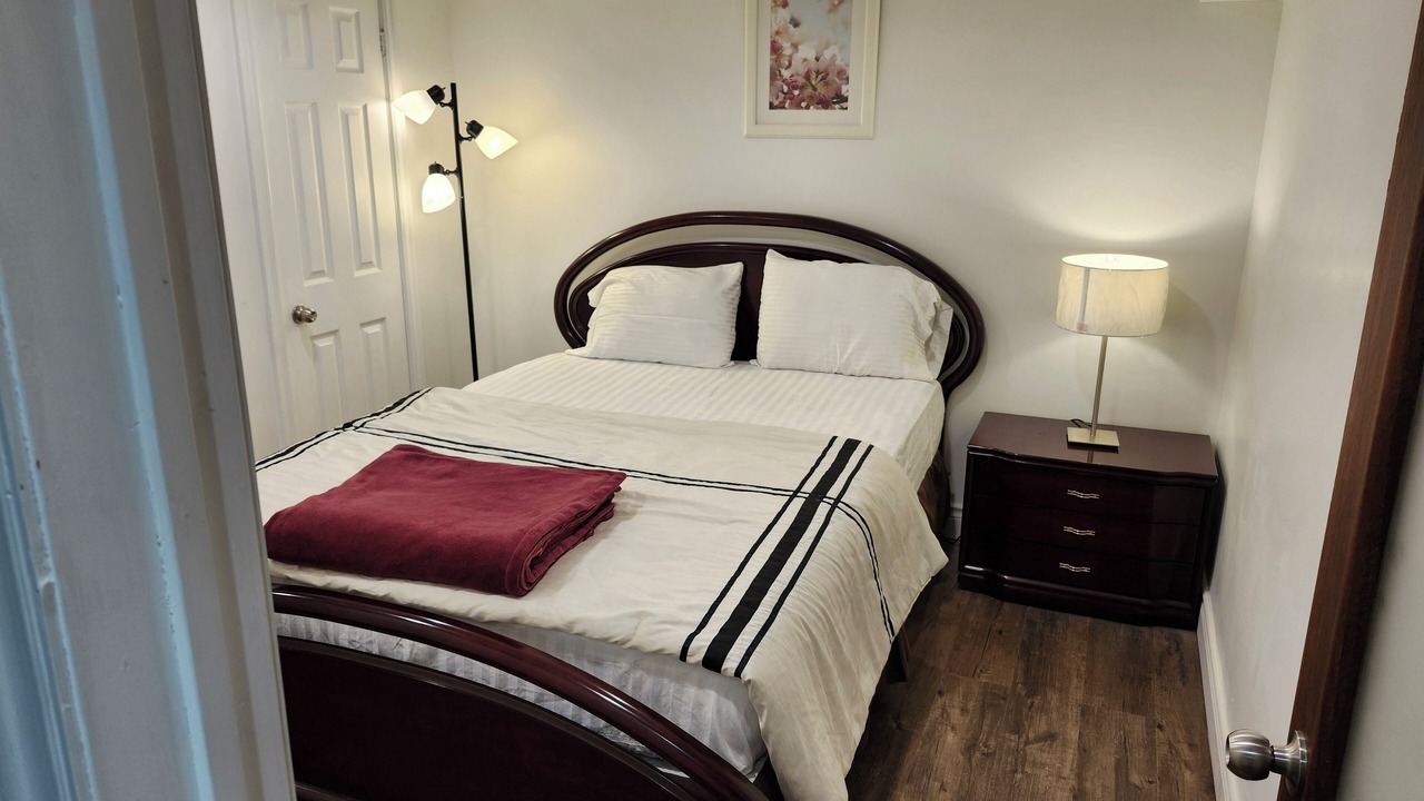 Photo of Bedroom in Hurontario