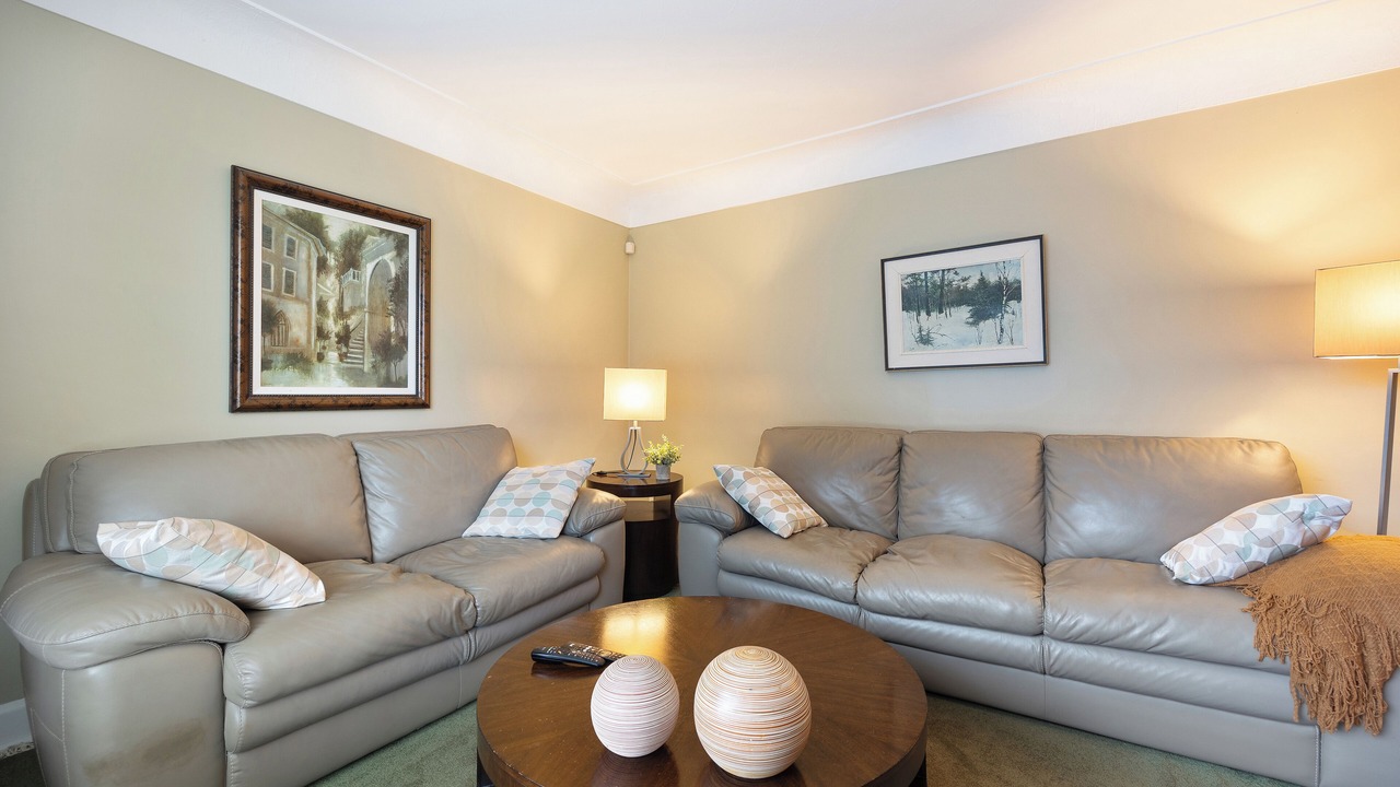 Photo of Livingroom in Rosedale