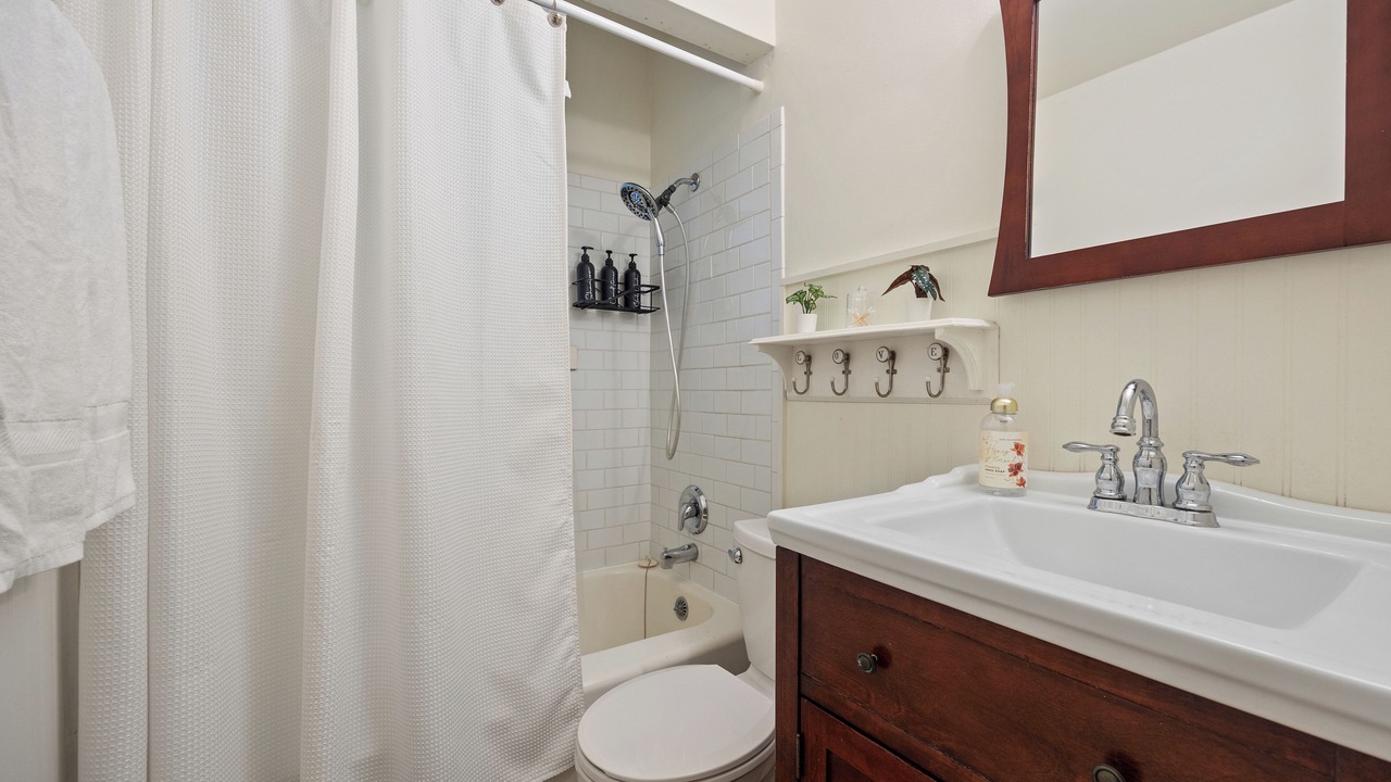 Photo of Bathroom in Rosedale