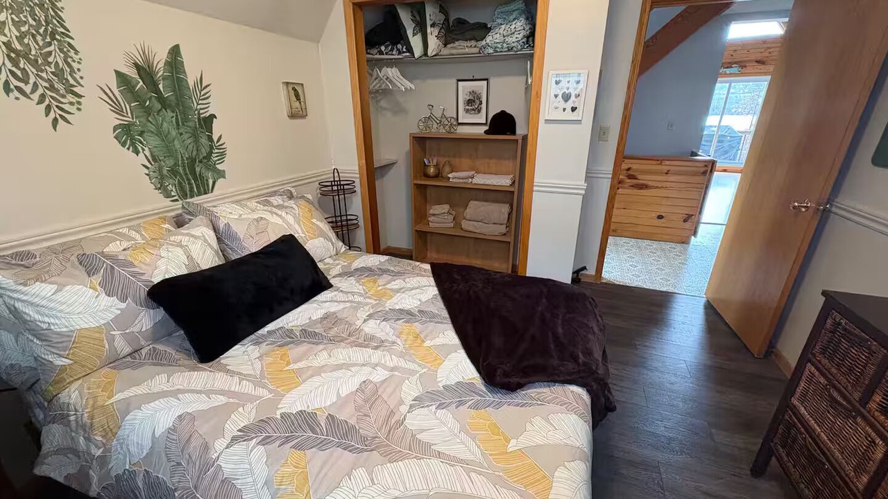 Photo of Bedroom in Rossport