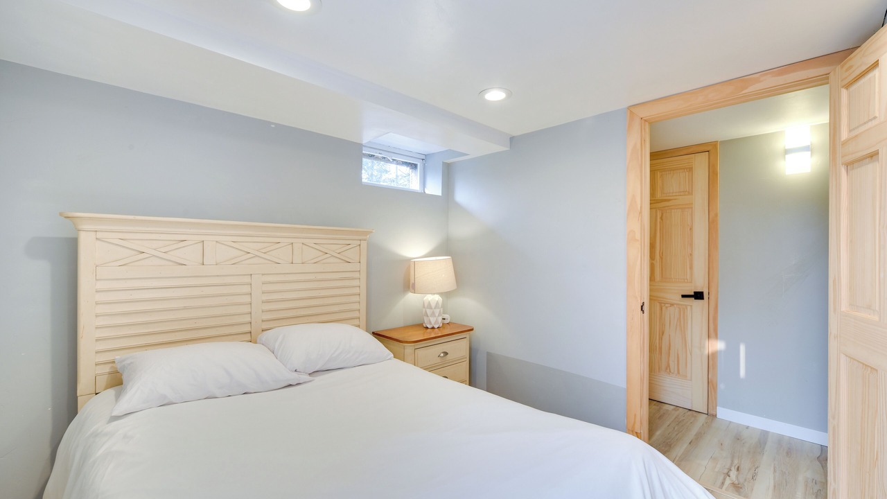 Photo of Bedroom in Hermantown