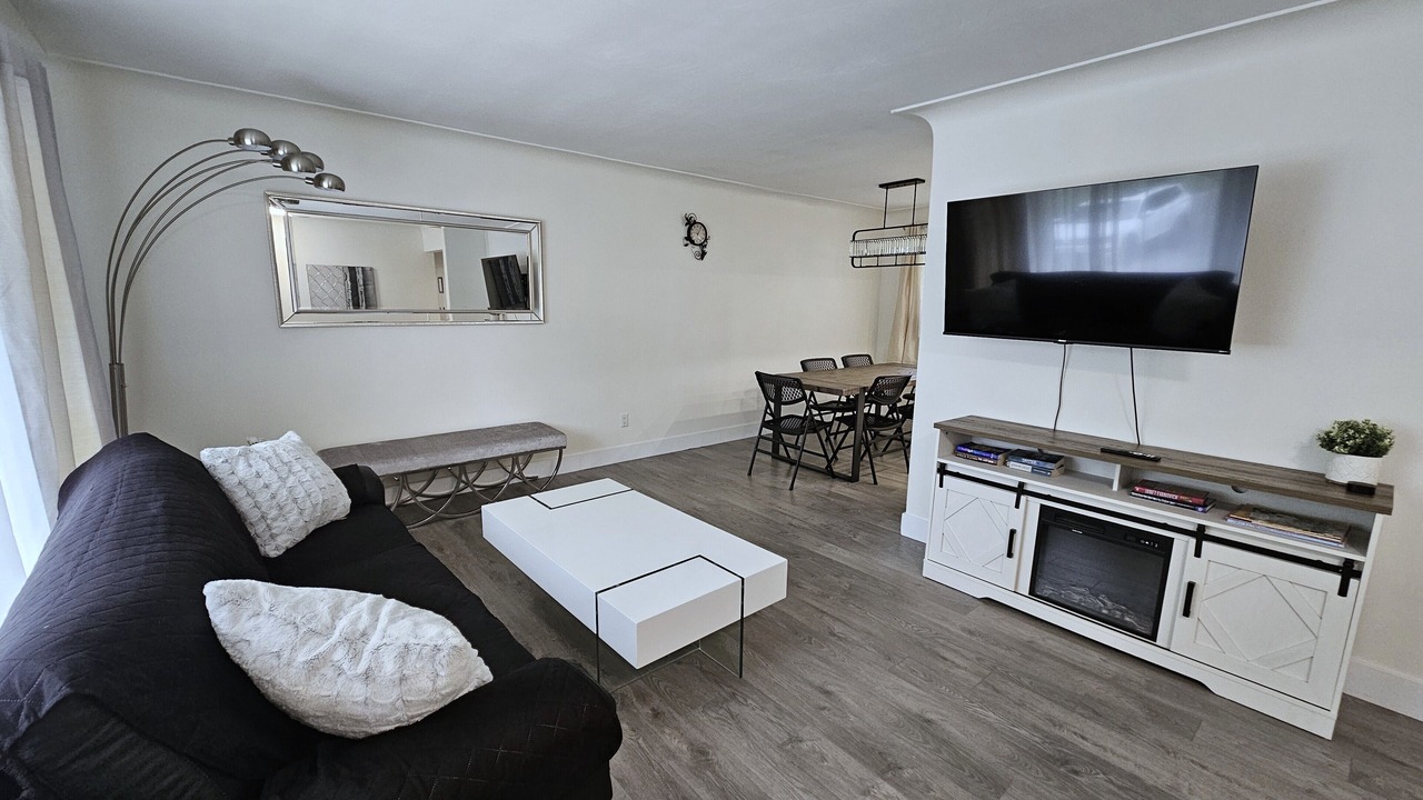 Photo of Livingroom in Kingston