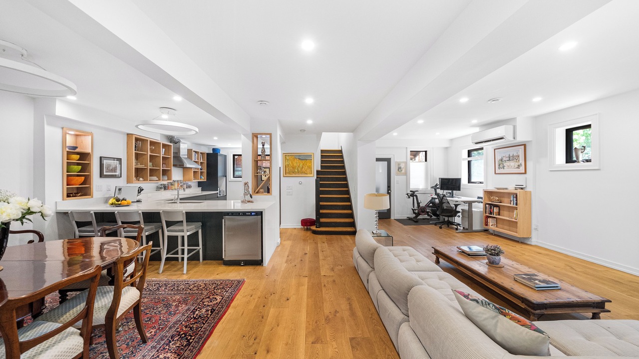 Photo of Livingroom in Trinity - Bellwoods