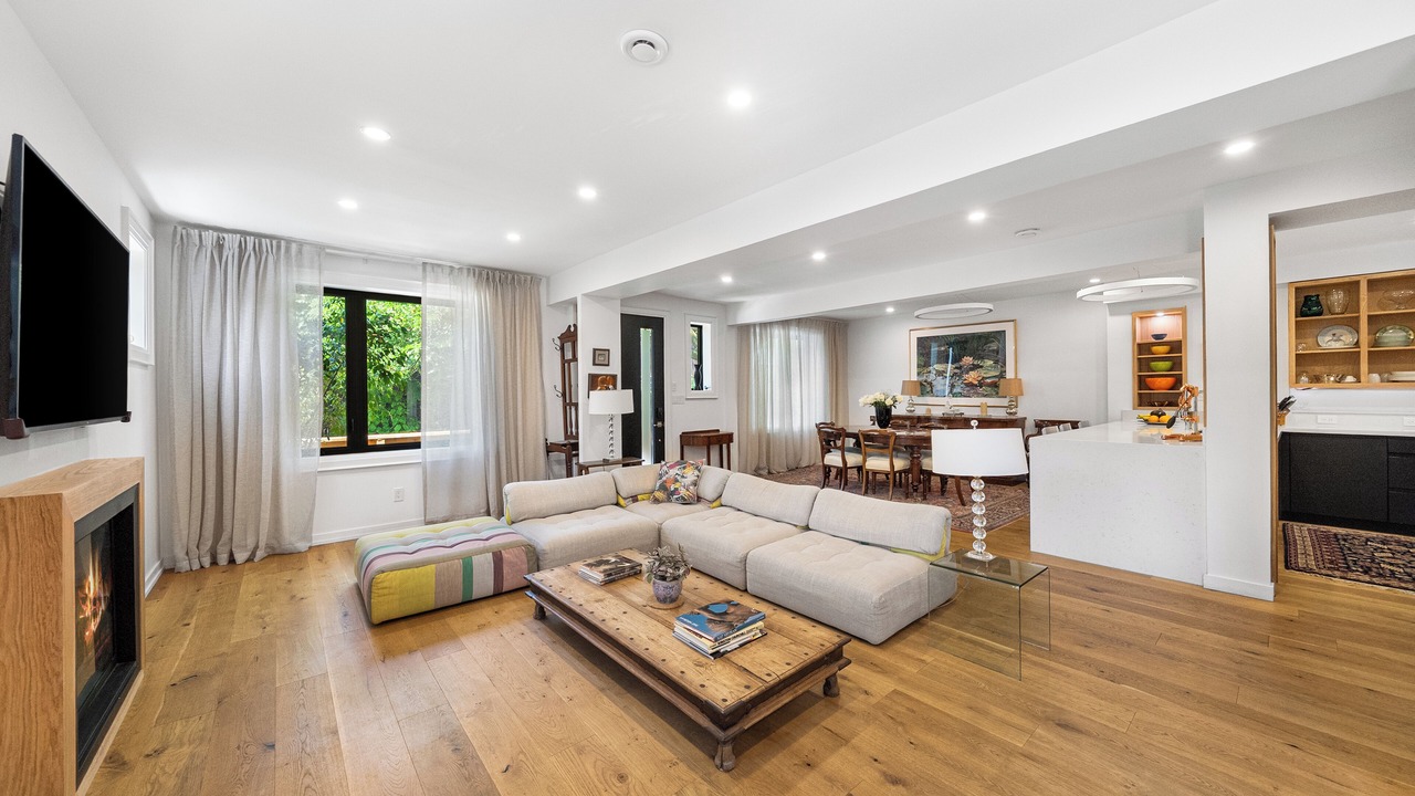 Photo of Livingroom in Trinity - Bellwoods