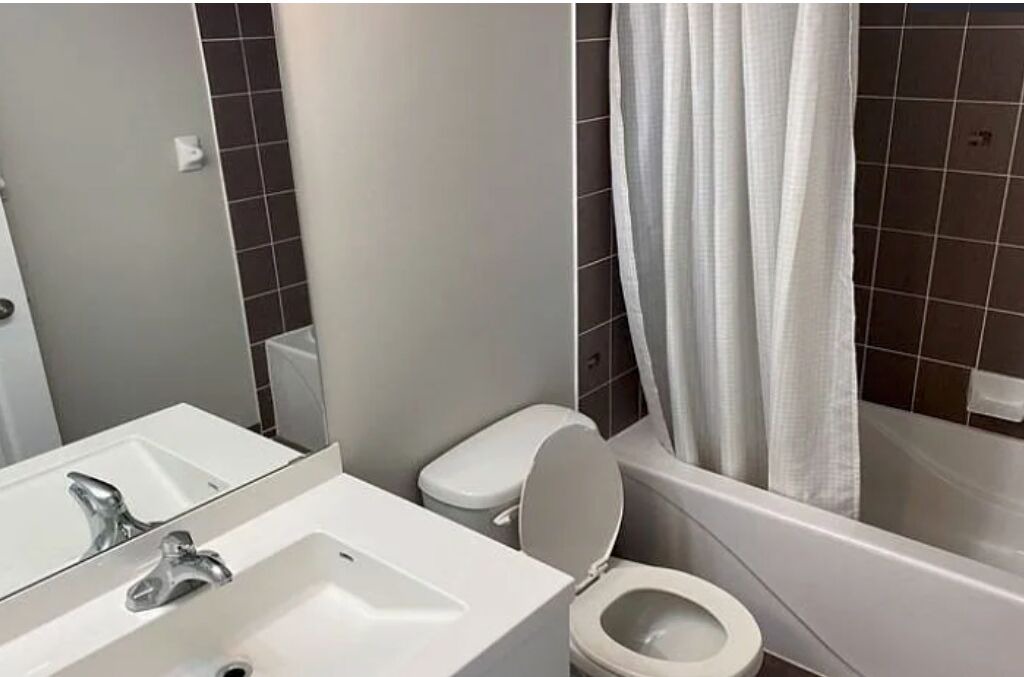 Photo of Bathroom in Humber Bay