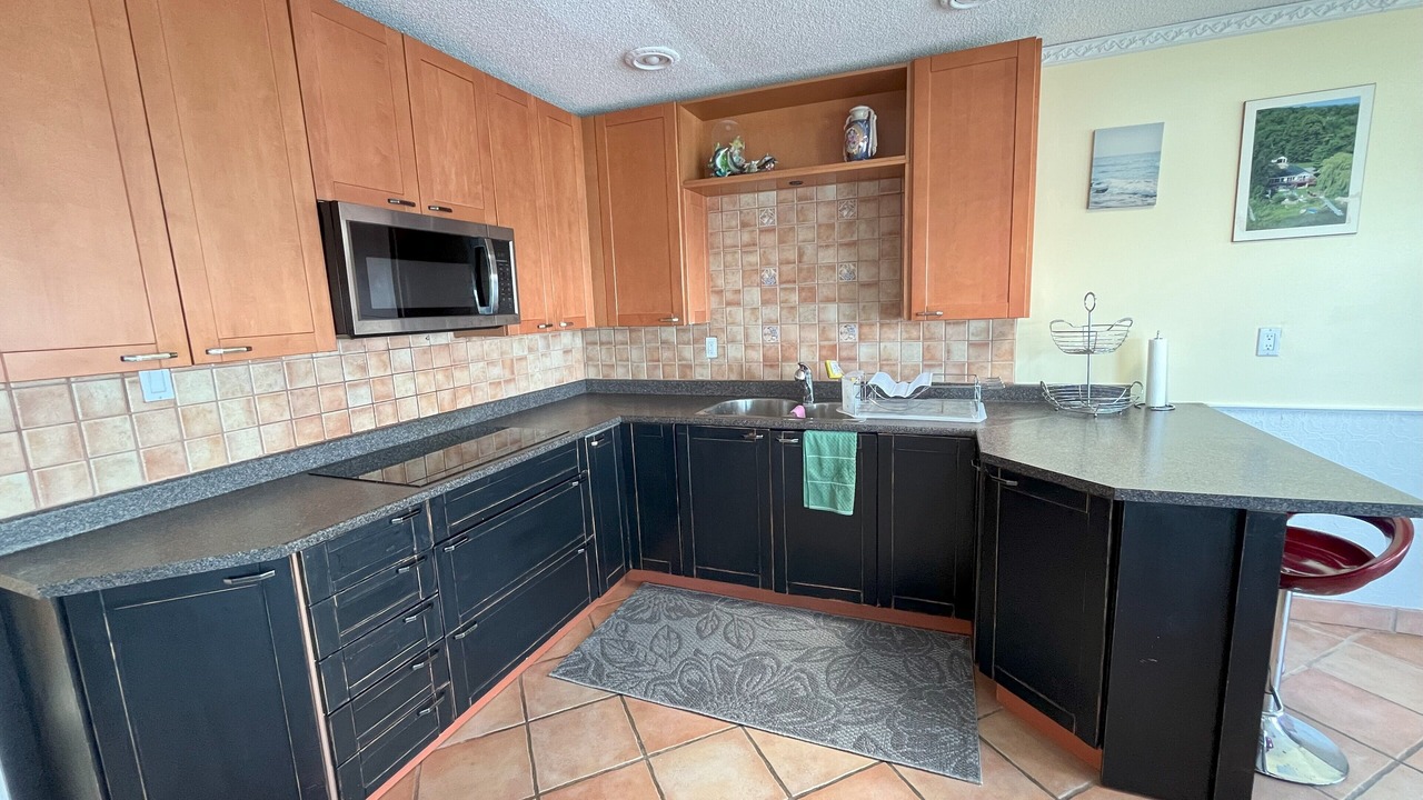 Photo of Kitchen in Victoria Harbour