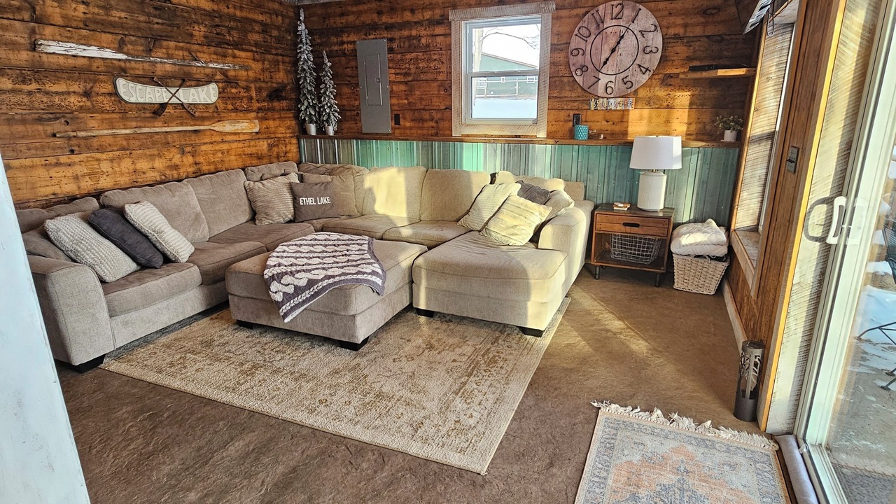 Photo of Livingroom in Battle Lake