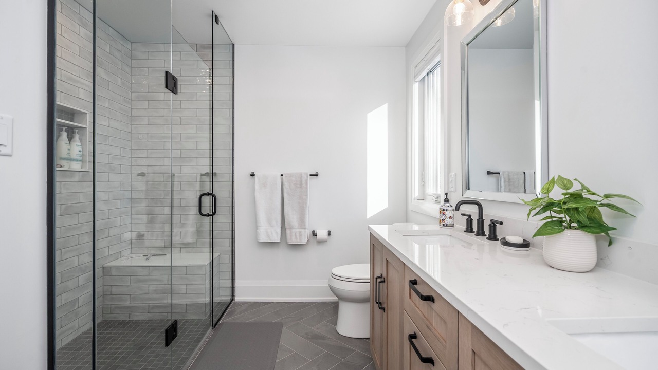 Photo of Bathroom in Cumberland Beach