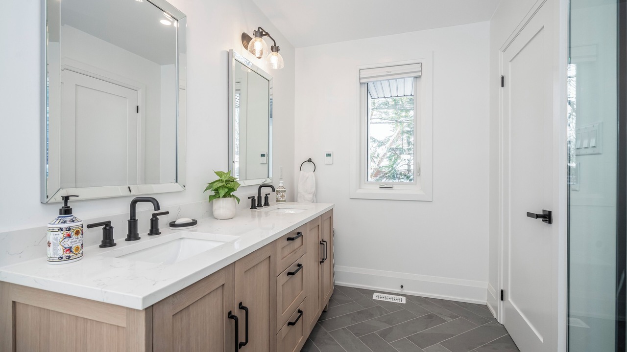 Photo of Bathroom in Cumberland Beach