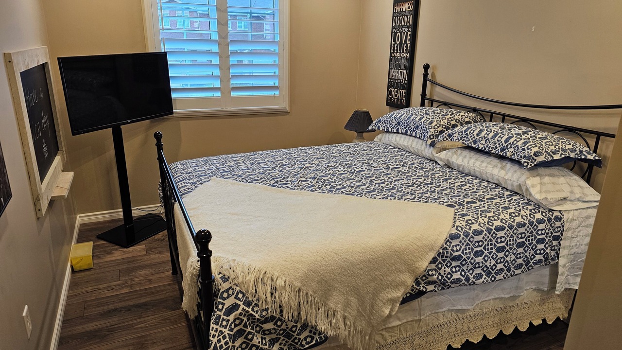 Photo of Bedroom in Midland