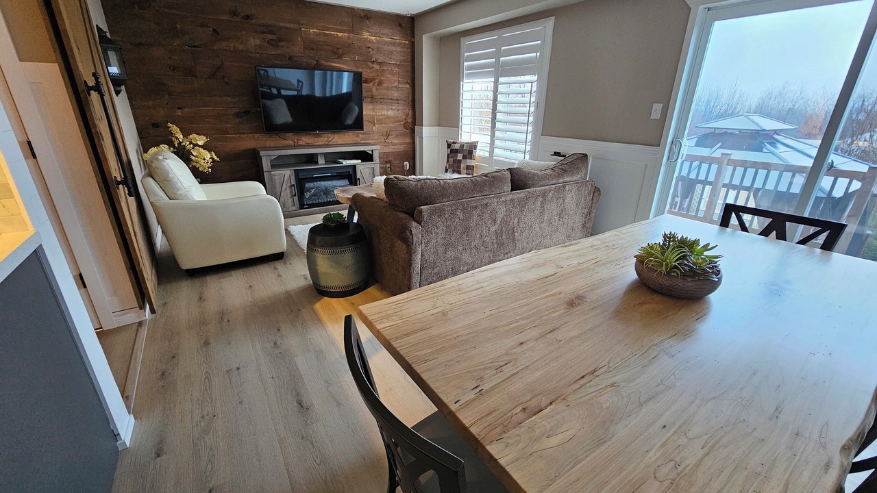 Photo of Livingroom in Midland