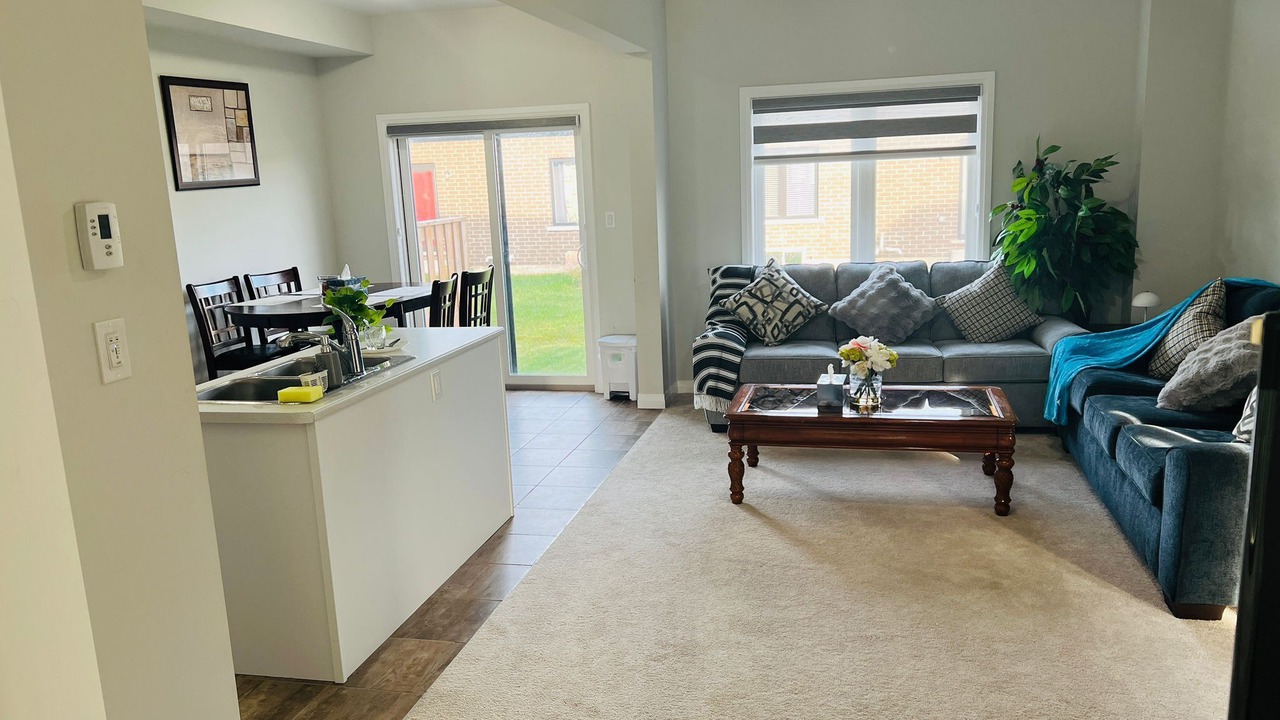 Photo of Livingroom in Brantford