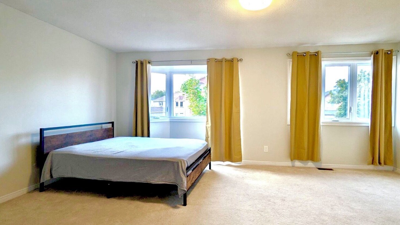 Photo of Bedroom in Ottawa Division
