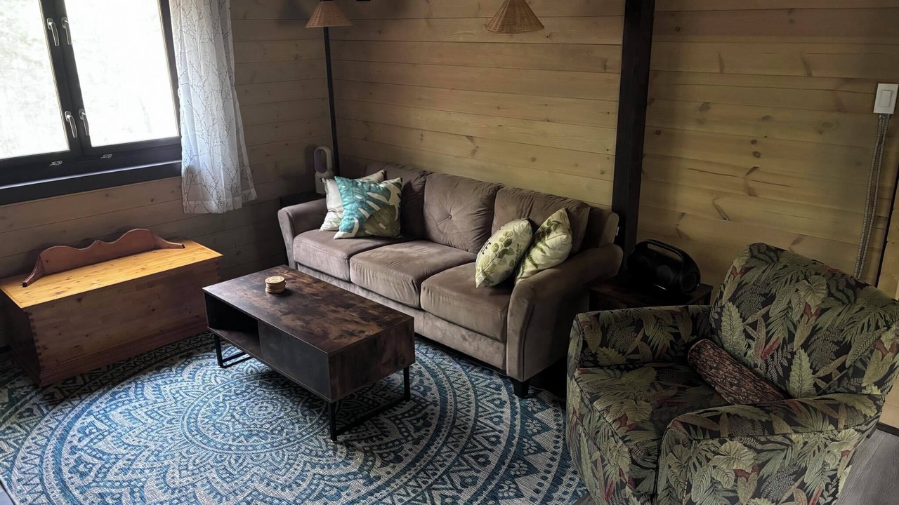Photo of Livingroom in Bracebridge