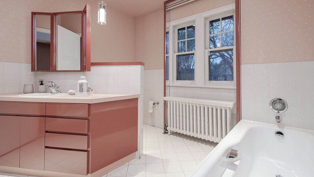 Photo of Bathroom in Forest Hill South