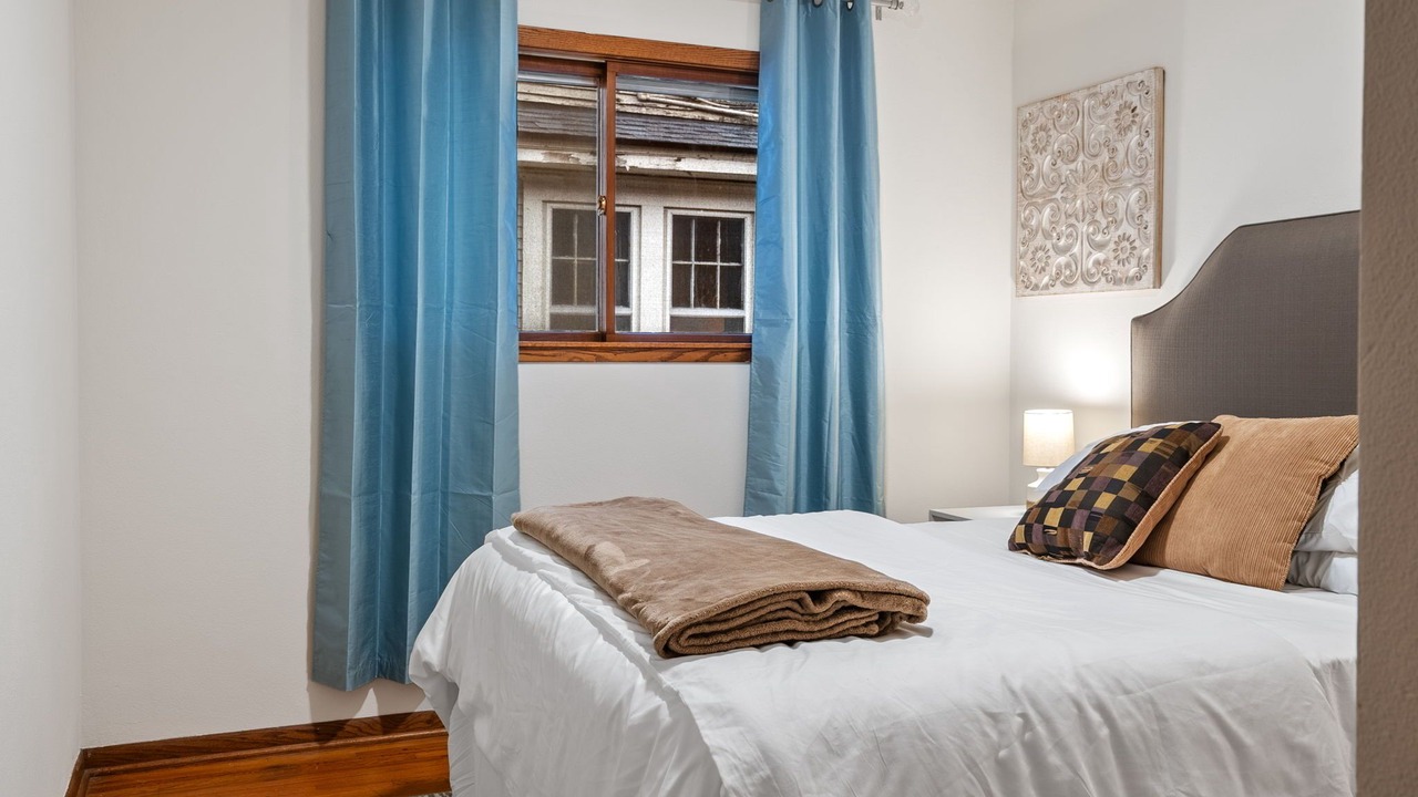 Photo of Bedroom in Summit Hill