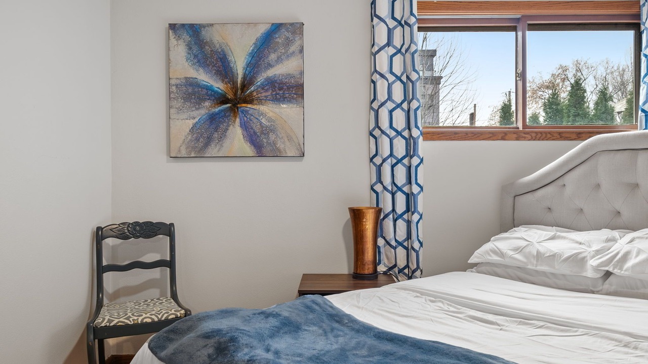 Photo of Bedroom in Summit Hill