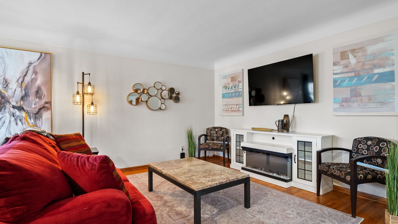 Photo of Livingroom in Summit Hill