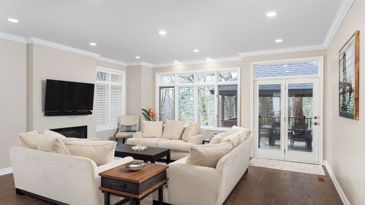 Photo of Livingroom in Broadview North