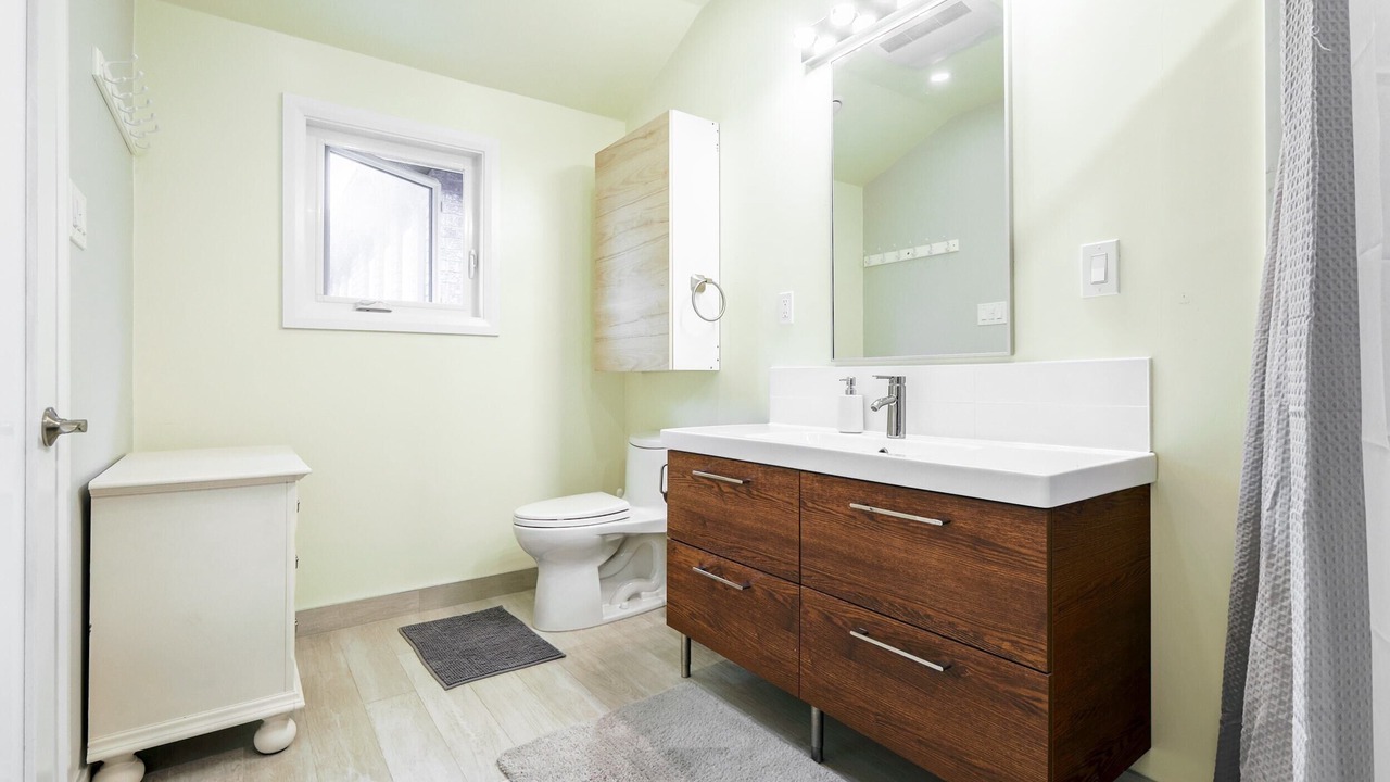 Photo of Bathroom in Thornhill