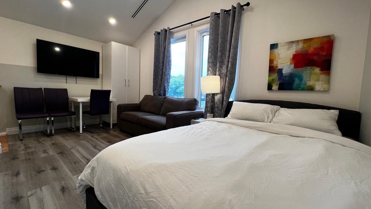 Photo of Bedroom in Thornhill