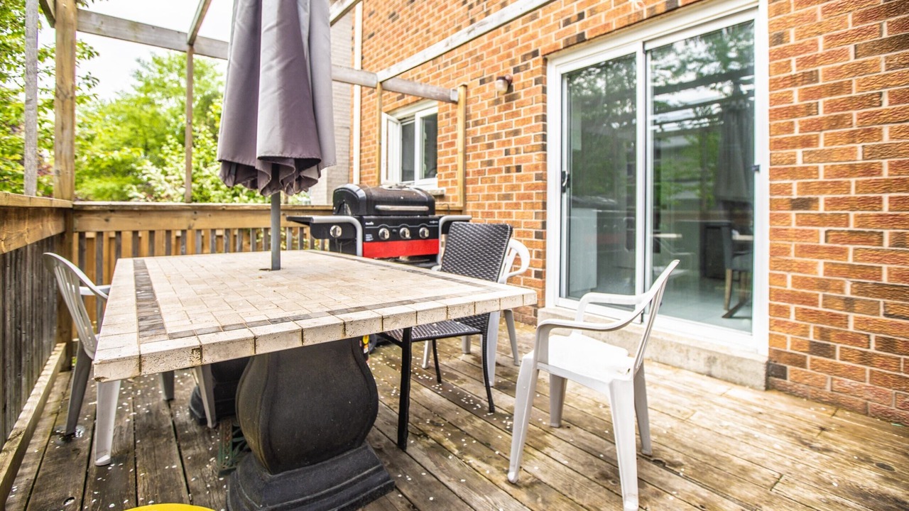 Photo of Outdoor in Thornhill