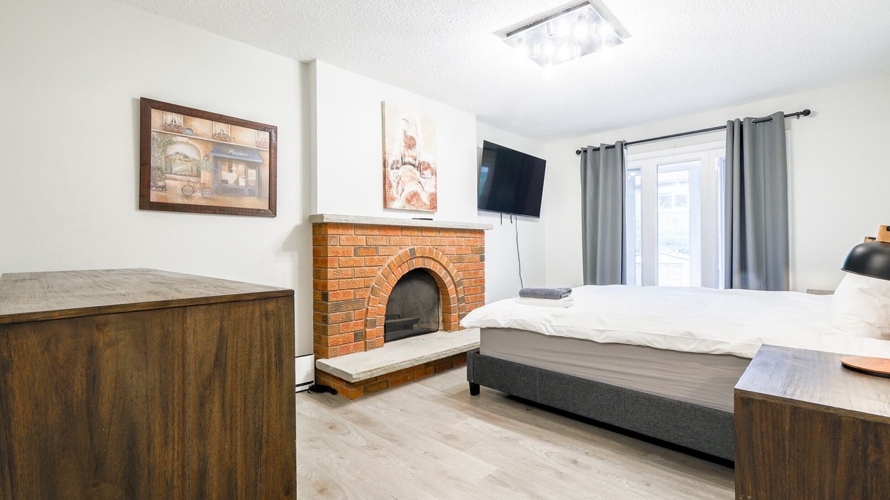 Photo of Bedroom in Thornhill