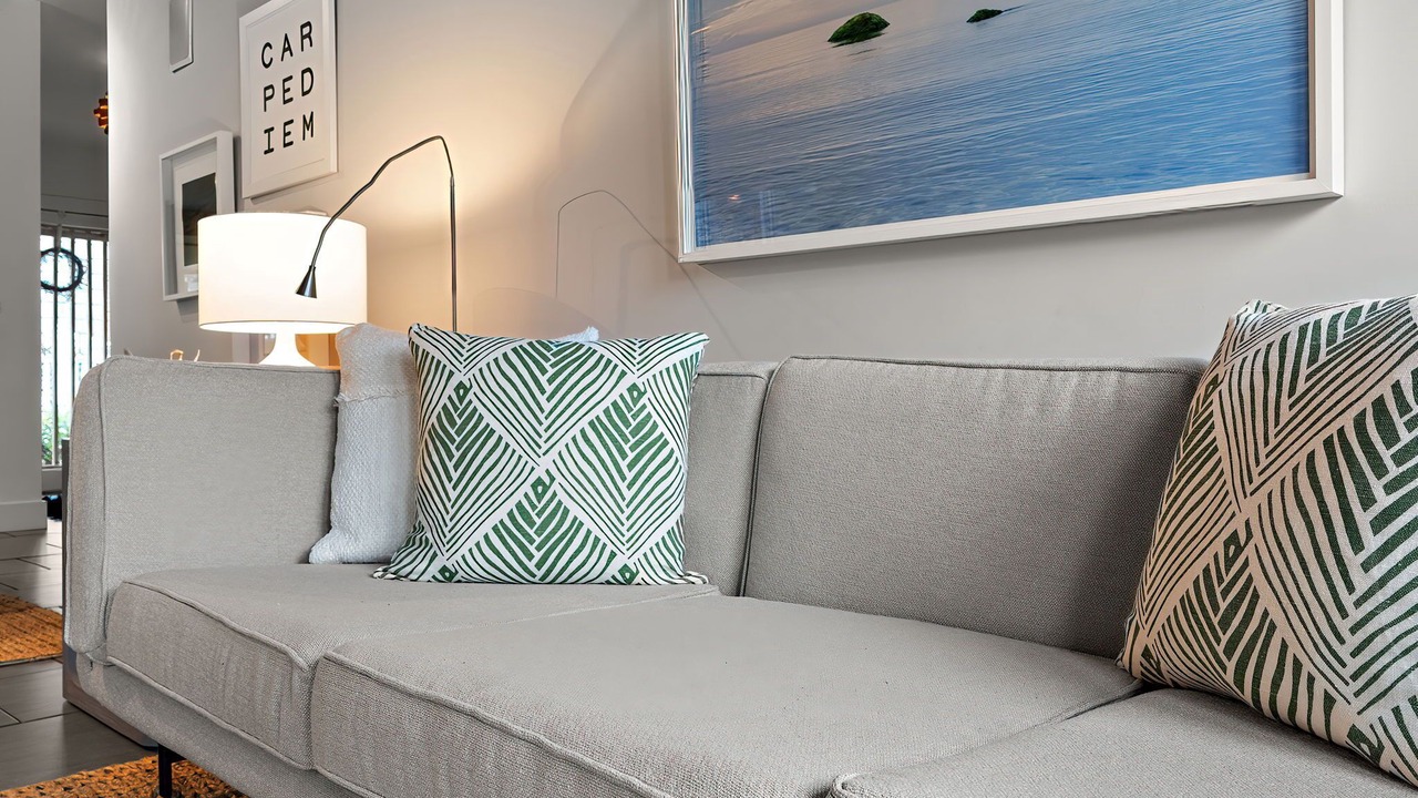 Photo of Livingroom in Lynnhurst