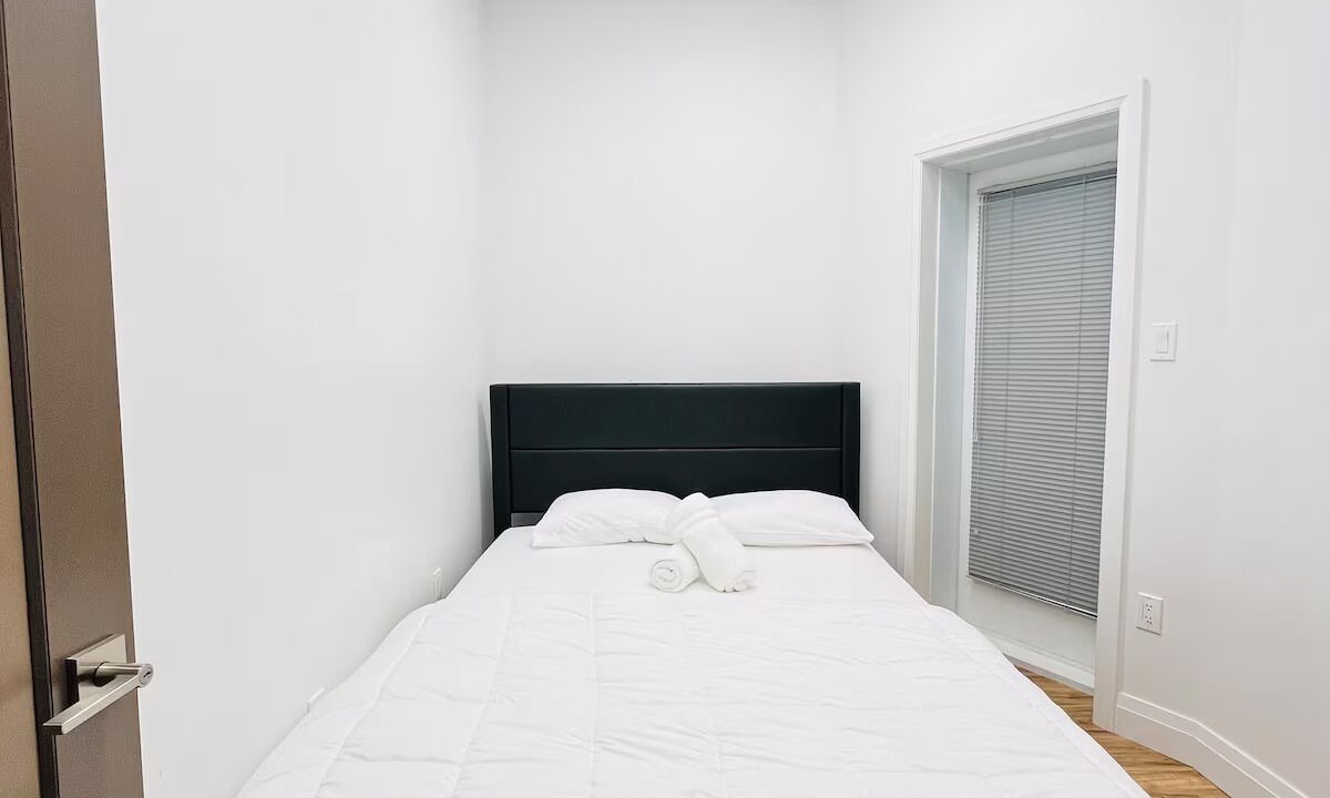 Photo of Bedroom in Oakridge