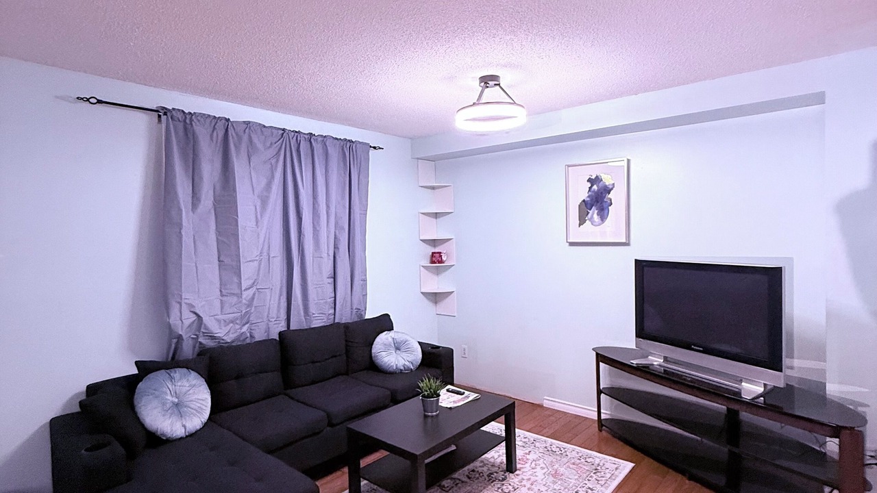 Photo of Livingroom in Belleville